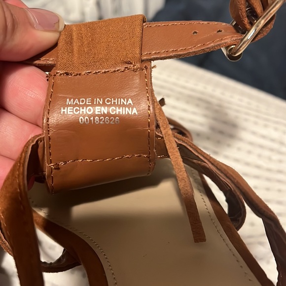 4/$20❗️Forever 21 Boho Fringed Brown Sandal size 6 - Picture 6 of 6